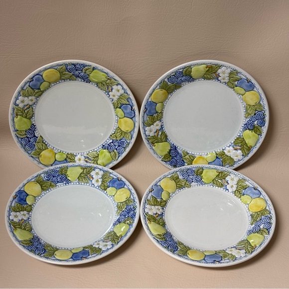 Set 4- 7-5/8" Metlox Pottery "Florence" Sculptured Fruit Salad Plates - Picture 2 of 6